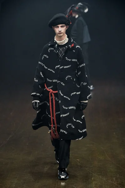 Look 37